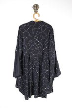 Load image into Gallery viewer, Aquarius Blouse 2XL (15626)