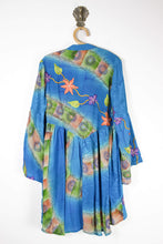Load image into Gallery viewer, Aquarius Blouse 2XL (7480)