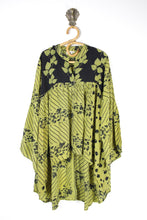 Load image into Gallery viewer, Aquarius Blouse 3XL (15637)