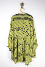 Load image into Gallery viewer, Aquarius Blouse 3XL (15637)