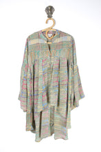 Load image into Gallery viewer, Aquarius Blouse L (15598)