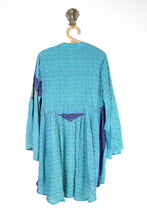 Load image into Gallery viewer, Aquarius Blouse L (15600)