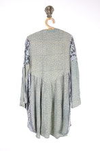 Load image into Gallery viewer, Aquarius Blouse M (15589)