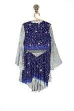 Load image into Gallery viewer, Aquarius Blouse S (9172)