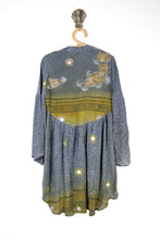 Load image into Gallery viewer, Aquarius Blouse S (15583)