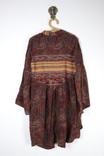 Load image into Gallery viewer, Aquarius Blouse XL (15051)