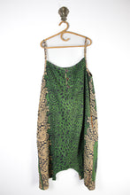 Carica l&#39;immagine nel visualizzatore di Gallery, Asha Romper 2XL (15484)