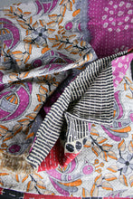 Load image into Gallery viewer, Chunky Kantha Scarf (17082)