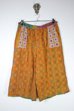 Load image into Gallery viewer, Cropped Kantha Pants 3XL (16635)