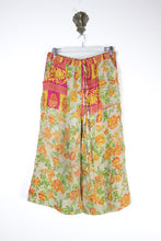 Carica l'immagine nel visualizzatore di Gallery, Cropped Kantha Pants L (15697)
