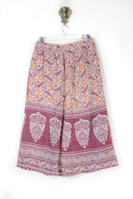 Load image into Gallery viewer, Cropped Kantha Pants L (6209)