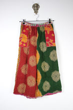 Load image into Gallery viewer, Cropped Kantha Pants M (16654)