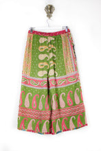 Load image into Gallery viewer, Cropped Kantha Pants M (6229)