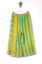 Load image into Gallery viewer, Cropped Kantha Pants M (6233)