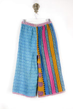 Load image into Gallery viewer, Cropped Kantha Pants M (6245)