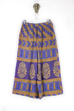 Load image into Gallery viewer, Cropped Kantha Pants M (6247)