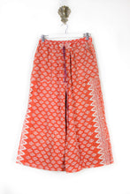 Load image into Gallery viewer, Cropped Kantha Pants M (6248)