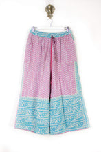 Load image into Gallery viewer, Cropped Kantha Pants M (6250)