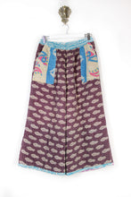 Load image into Gallery viewer, Cropped Kantha Pants M (6250)