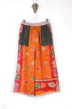 Load image into Gallery viewer, Cropped Kantha Pants S (6251)