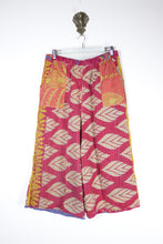 Load image into Gallery viewer, Cropped Kantha Pants XL (15711)