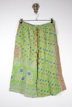 Load image into Gallery viewer, Cropped Kantha Pants XL (16647)