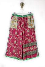 Load image into Gallery viewer, Cropped Kantha Pants XL (6182)