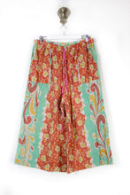 Load image into Gallery viewer, Cropped Kantha Pants XL (6183)