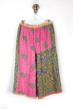 Load image into Gallery viewer, Cropped Kantha Pants XL (6185)