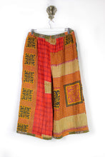 Load image into Gallery viewer, Cropped Kantha Pants XL (6188)