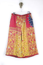 Load image into Gallery viewer, Cropped Kantha Pants XL (6191)