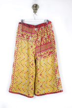 Load image into Gallery viewer, Cropped Kantha Pants XL (6191)