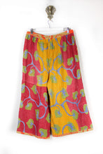 Load image into Gallery viewer, Cropped Kantha Pants XL (6195)