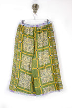 Load image into Gallery viewer, Cropped Kantha Pants XL (6196)