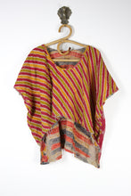Carica l&#39;immagine nel visualizzatore di Gallery, Dreamer Kantha Top S/M (12841)