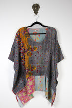 Load image into Gallery viewer, Dreamer Kantha Top L/XL (16965)