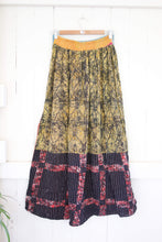 Load image into Gallery viewer, Eden Kantha Skirt ML (2401)
