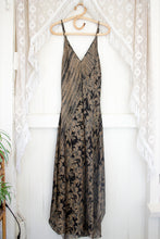 Load image into Gallery viewer, Free Spirit Silk Dress M-L (2208)