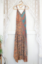 Load image into Gallery viewer, Free Spirit Silk Dress S-M (2226)