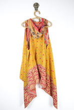 Load image into Gallery viewer, Gemini Hooded Vest (14331)