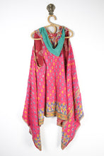 Load image into Gallery viewer, Gemini Hooded Vest (14338)