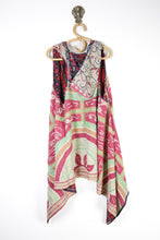 Load image into Gallery viewer, Gemini Hooded Vest (14341)