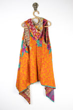 Load image into Gallery viewer, Gemini Hooded Vest (14352)