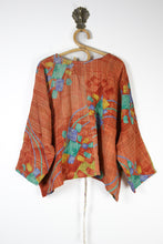 Load image into Gallery viewer, Jovie Kantha Top 2/3XL (12835)