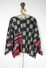 Load image into Gallery viewer, Jovie Kantha Top 2/3XL (14998)