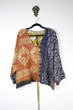 Load image into Gallery viewer, Jovie Kantha Top 2/3XL (16787)