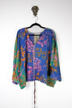 Load image into Gallery viewer, Jovie Kantha Top 2/3XL (16792)