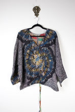 Load image into Gallery viewer, Jovie Kantha Top L/XL (16776)