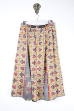 Load image into Gallery viewer, Juno Kantha Skirt L (8026)