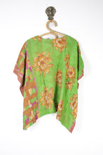 Carica l&#39;immagine nel visualizzatore di Gallery, Dreamer Kantha Top S/M (11988)